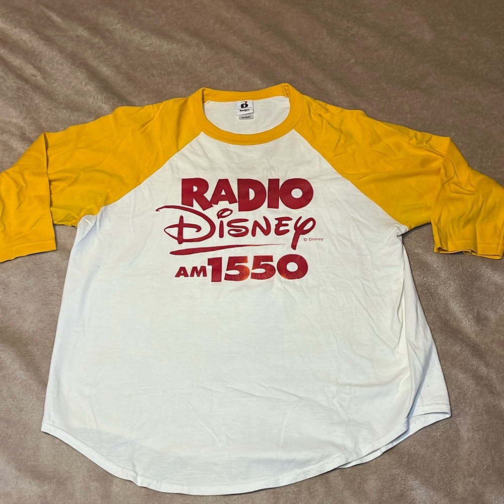 *RARE Pre-Owned Radio Disney (AM 1550) CT Baseball T-Shirt, Size L